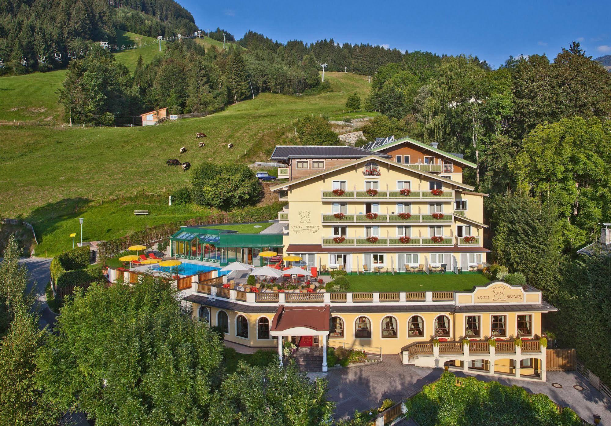Hotel Berner Zell am See Bagian luar foto