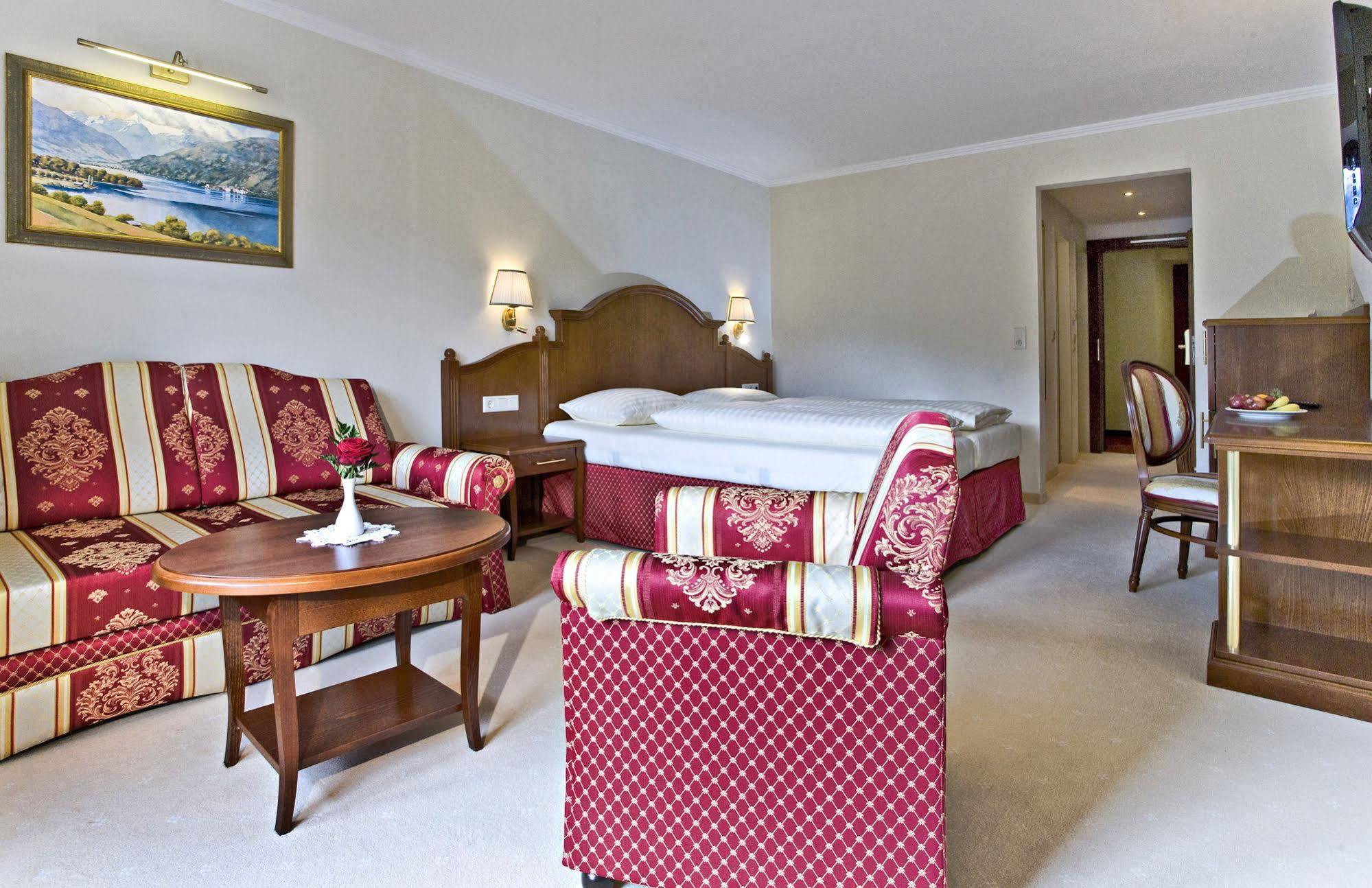 Hotel Berner Zell am See Bagian luar foto